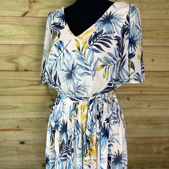 Girl meets Glam palm leaf dress size 6 - Picture 6 of 7